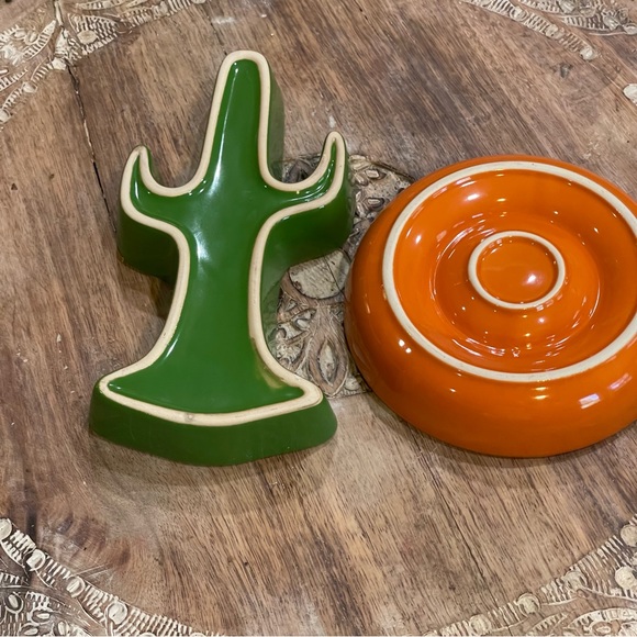 2 fiesta salsa bowls - Picture 10 of 11